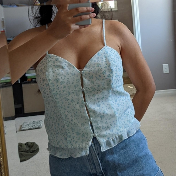 guess white and blue floral tank - Picture 2 of 4